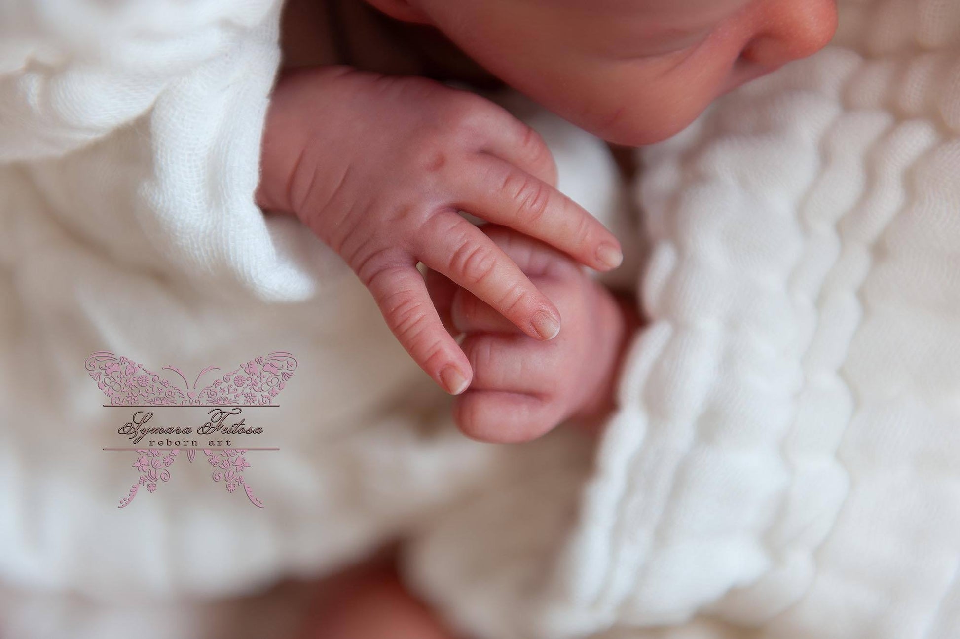 ***PRE-ORDER DEPOSIT ONLY*** Serena by Tay Freitas - Create A Little Magic (Pty) Ltd